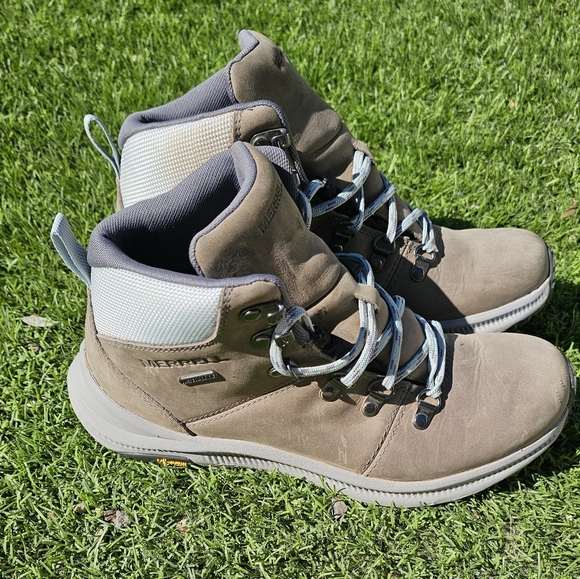 Merrell Shoes - Merrell Women’s Waterproof Hiking Boots Vibram Sole Grey Size 9 Trail Outdoor